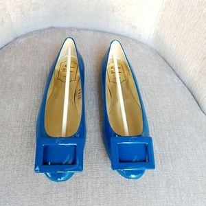 NIB Roger Vivier Blue Patent Leather Gommette Flat